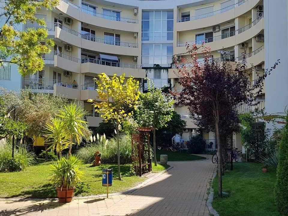 Yassen Holiday Village Sunny Beach Exterior photo